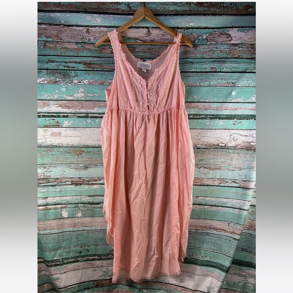 Vintage Victoria Secret Country quality cotton's nightgown. Excellent condition.